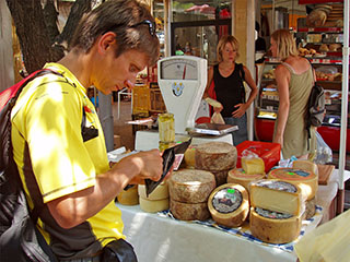 Trogir, juustu ostmas