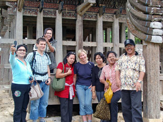meie turismigrupp koos kohalike austajatega