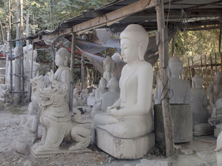 Buddhade töökojas, samas ka kauplus