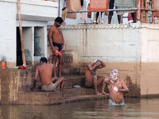 hommikused iluprotseduurid, vol. 1, Pancha Ganga Ghat, Varanasi