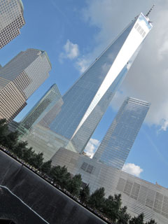 World Trade Center Site, üks kahest „august“ ...