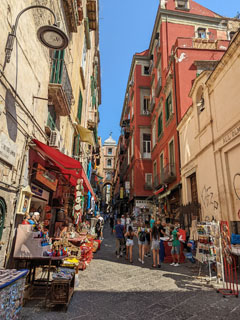 Naples, toredad tänavad